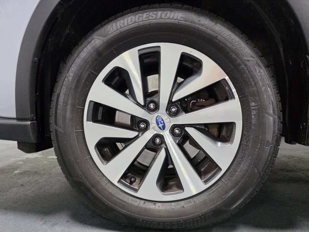 Used 2022 Subaru Outback AWD/4WD image 5