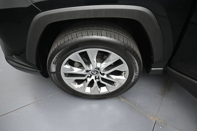 Used 2019 Toyota RAV4 XLE Premium w/ Cold Weather Package AWD/4WD image 35