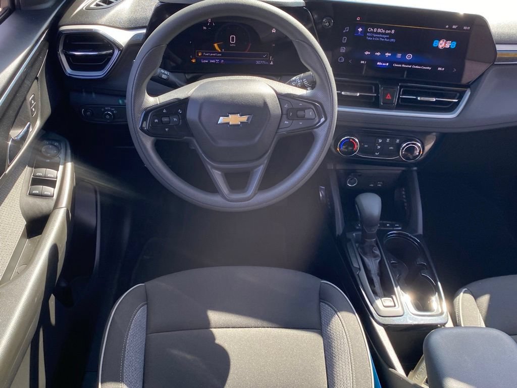Used 2025 Chevrolet TrailBlazer LT AWD/4WD image 10