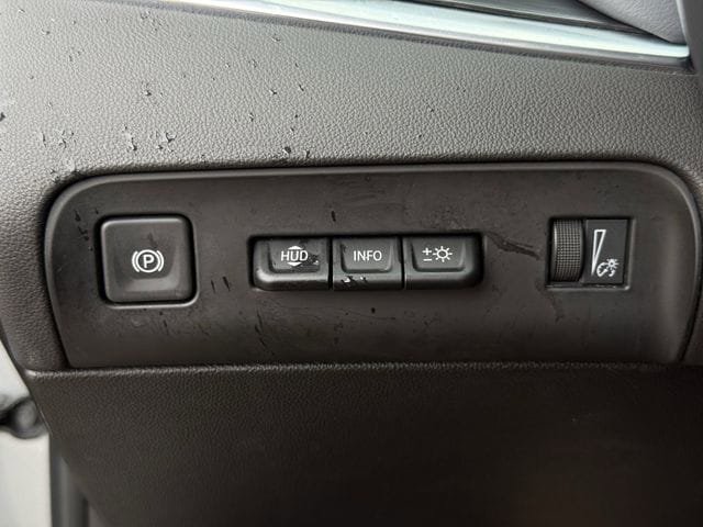 Used 2024 Buick Enclave Premium AWD/4WD image 23