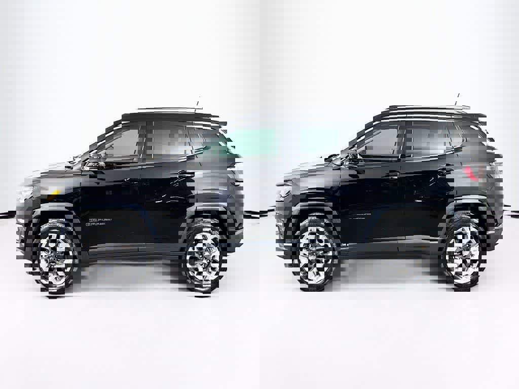 Used 2021 Jeep Compass Limited w/ Sun and Sound Group AWD/4WD image 3