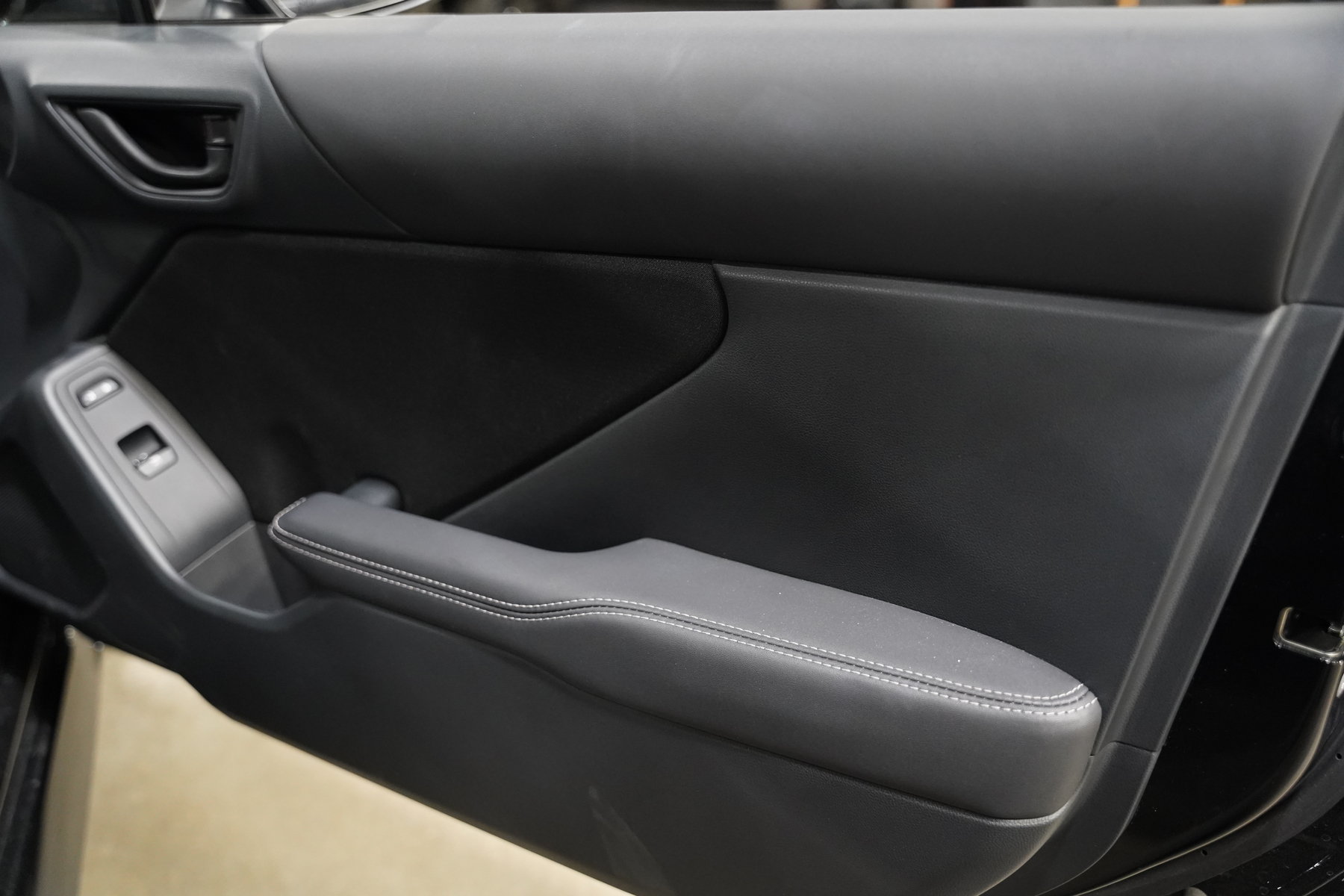 Used 2026 Toyota GR86 RWD image 32