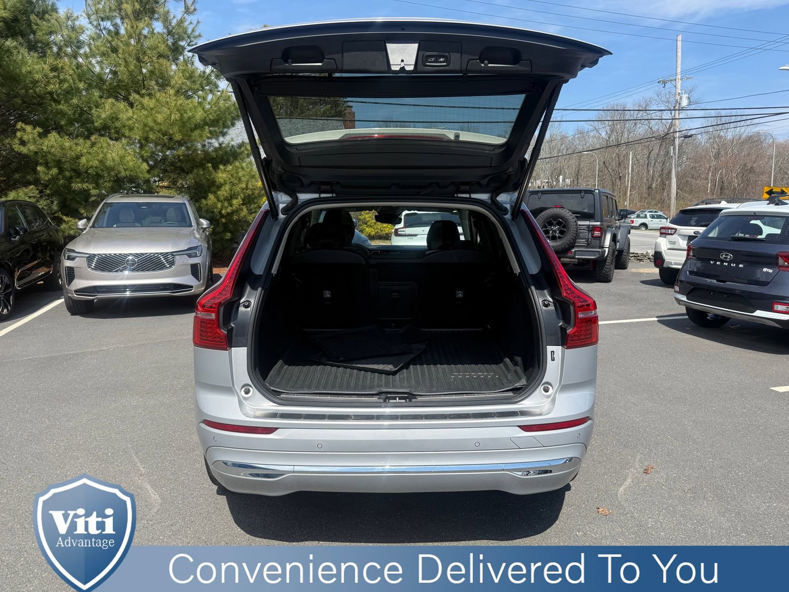 Certified 2023 Volvo XC60 B5 Plus w/ Climate Package AWD/4WD image 23