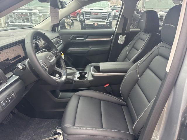 New 2026 GMC Terrain Denali w/ LPO, Floor Liner Package image 13