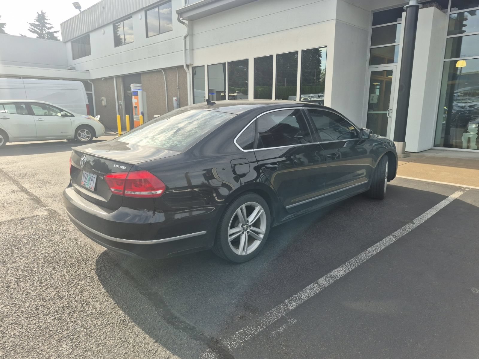 Used 2014 Volkswagen Passat 1.8T SEL Premium FWD image 7