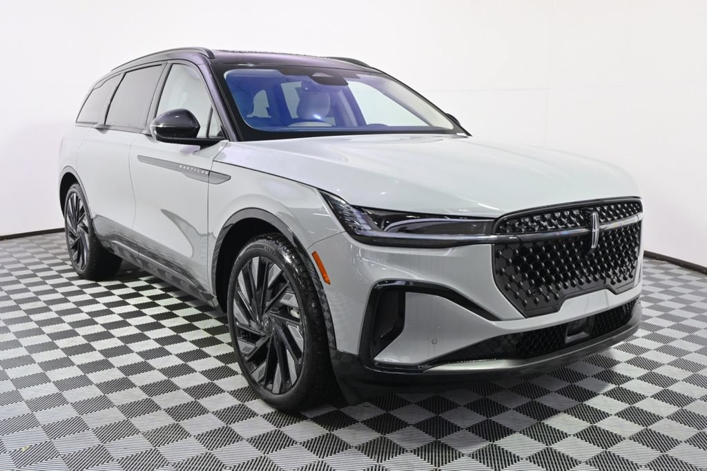 New 2026 Lincoln Nautilus Reserve w/ Jet Appearance Package AWD/4WD image 9