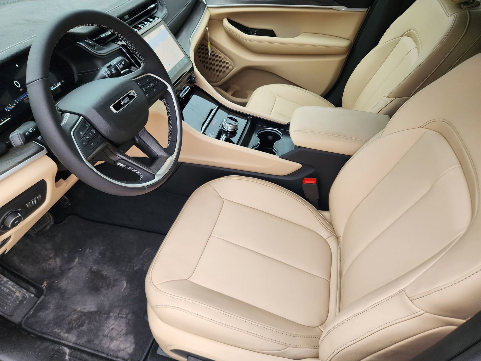 New 2025 Jeep Grand Cherokee L Limited w/ Trailer Tow Package image 13