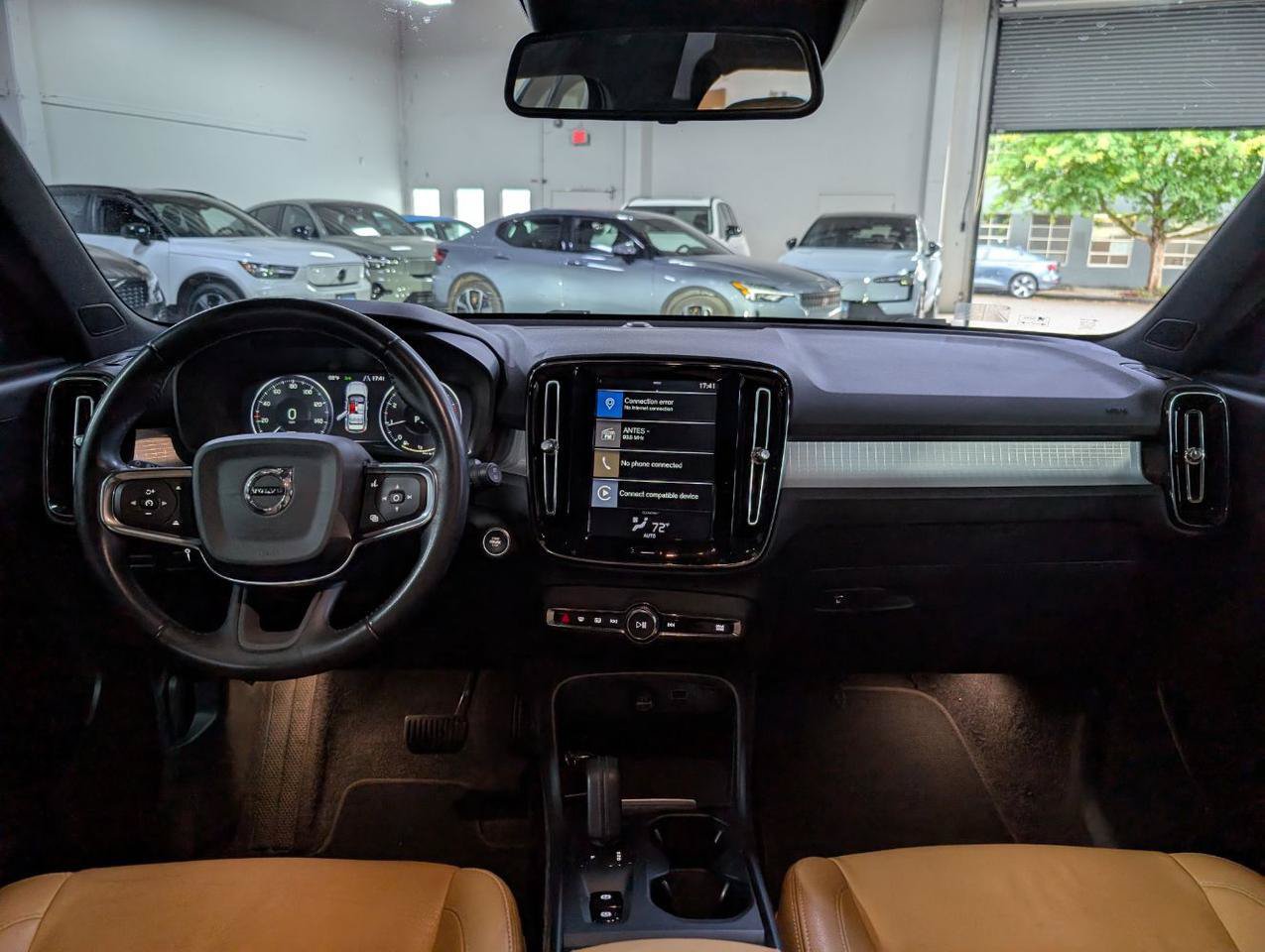 Used 2019 Volvo XC40 T5 Momentum AWD/4WD image 12
