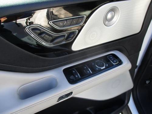 Used 2025 Lincoln Aviator Reserve w/ Equipment Group 201A image 15