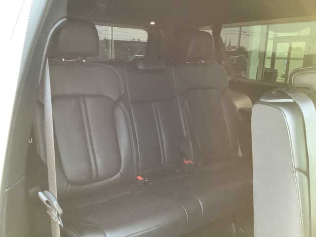 Used 2024 Jeep Wagoneer L 4WD w/ Premium Group I image 40