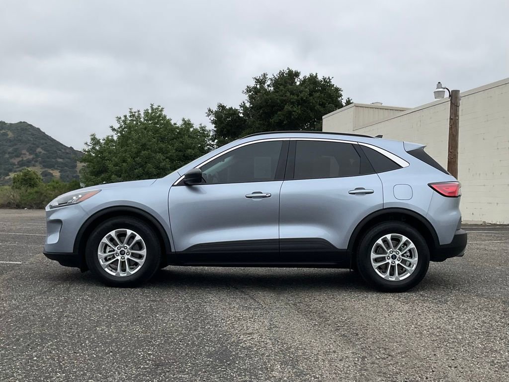 Certified 2022 Ford Escape SE FWD image 3