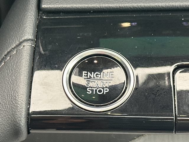 Used 2025 Lincoln Navigator Reserve AWD/4WD image 37