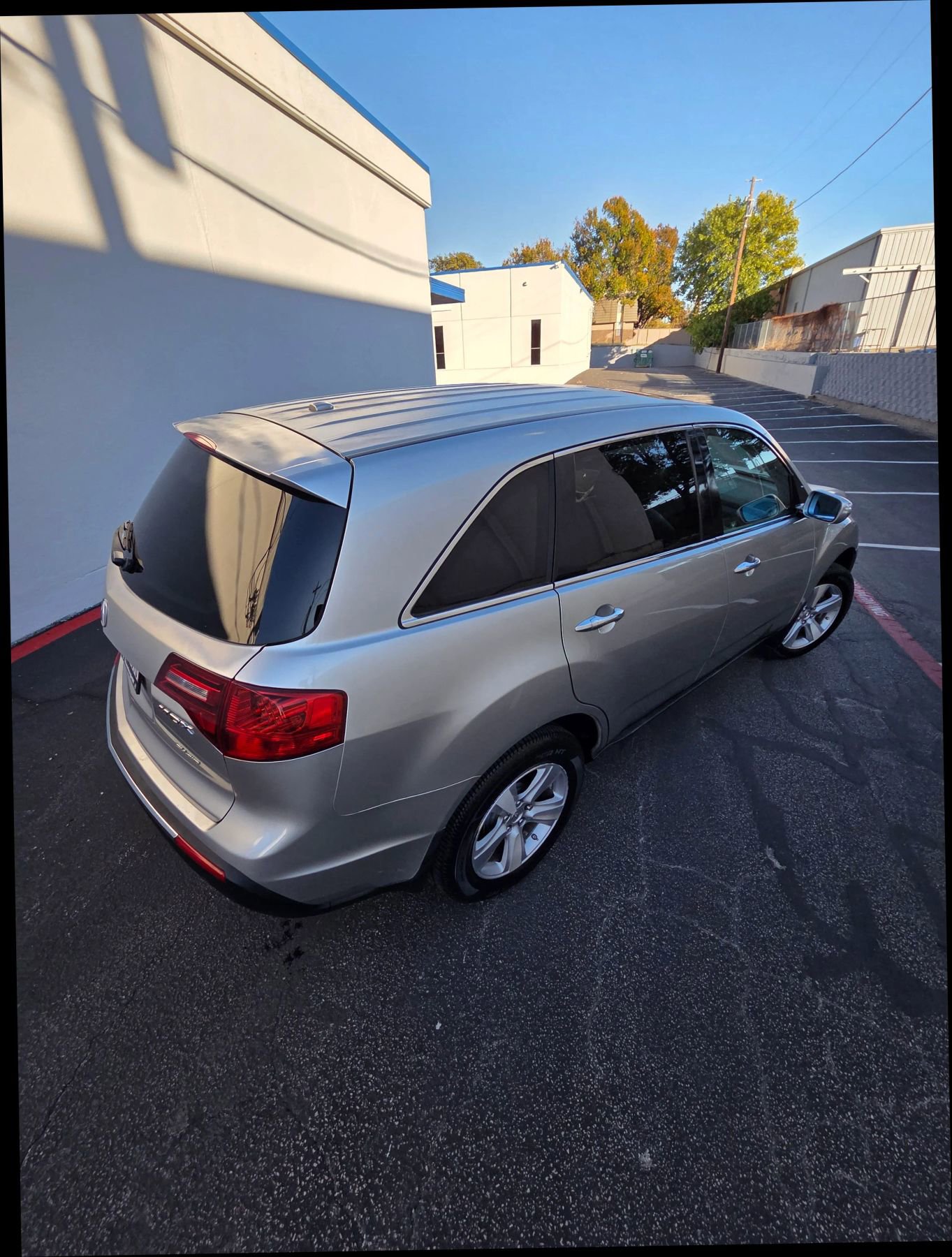Used 2011 Acura MDX w/ Technology Package image 2