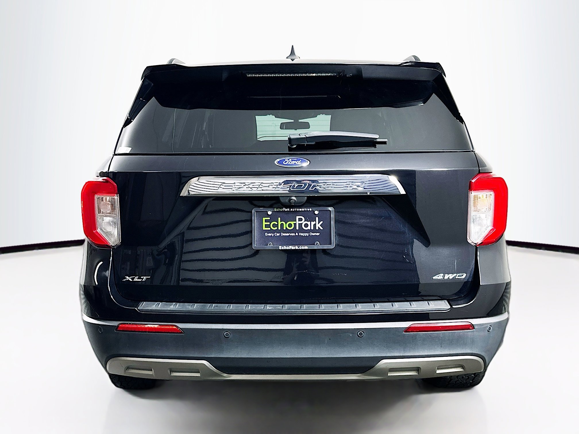Used 2021 Ford Explorer XLT w/ Equipment Group 202A AWD/4WD image 7