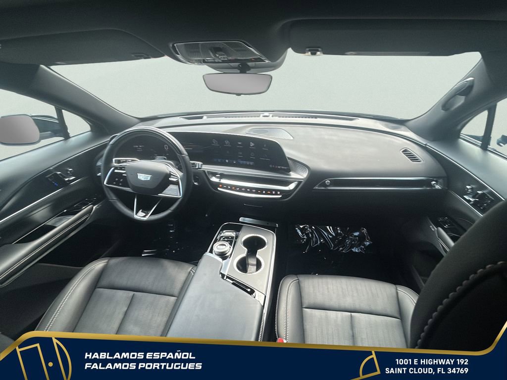 Certified 2025 Cadillac Lyriq Luxury w/ LPO, Floor Liner Package AWD/4WD image 28