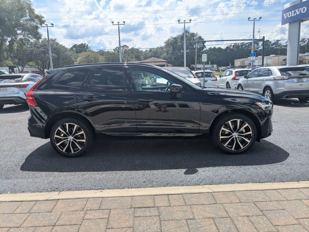Certified 2024 Volvo XC60 B5 Plus w/ Protection Package Premier AWD/4WD image 7