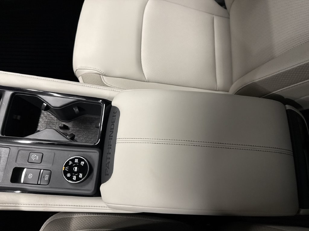 New 2026 Nissan Pathfinder SL w/ SL Premium Package AWD/4WD image 22