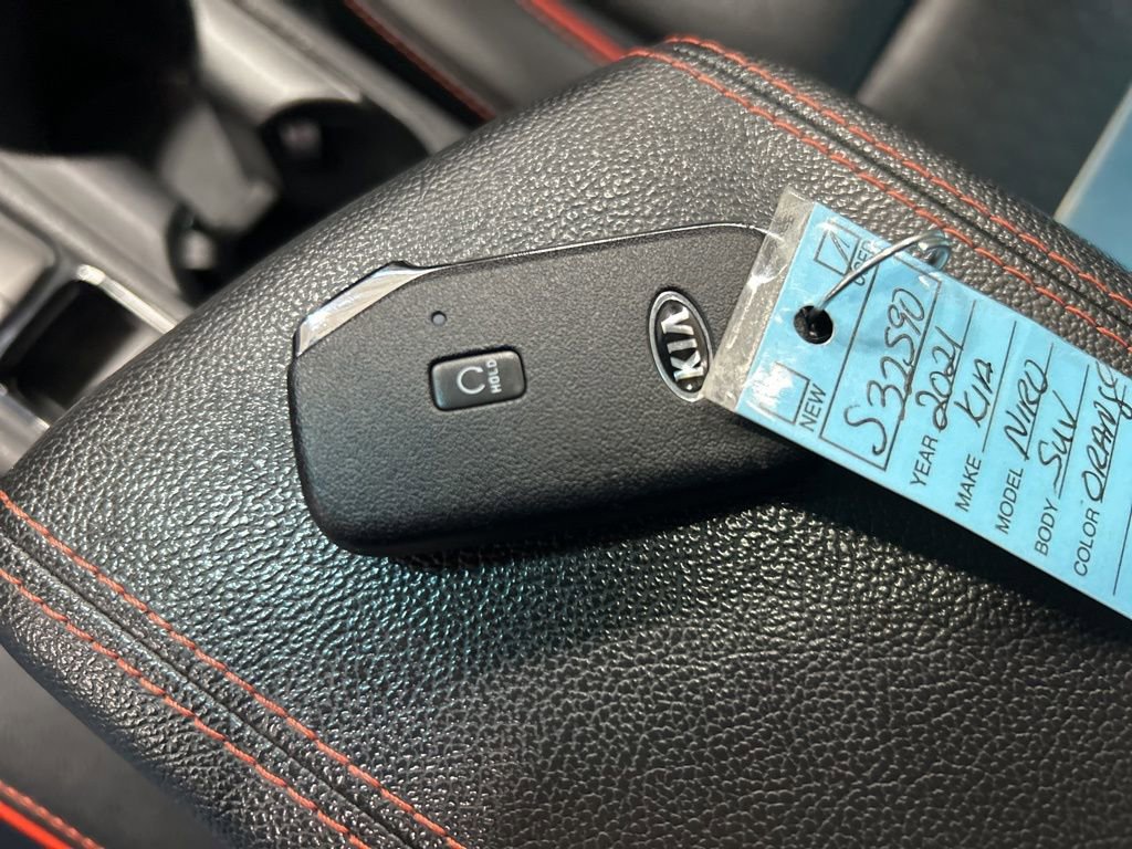 Used 2021 Kia Niro Touring w/ Paint Protection Package image 23