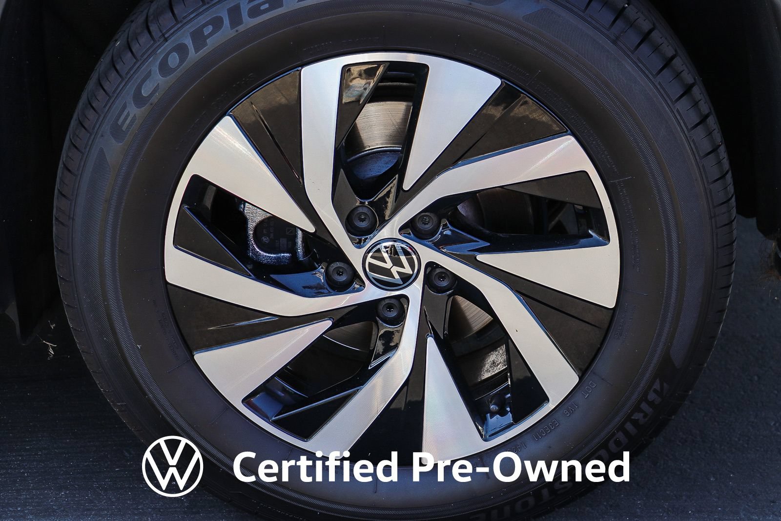 Used 2025 Volkswagen Tiguan S FWD image 13