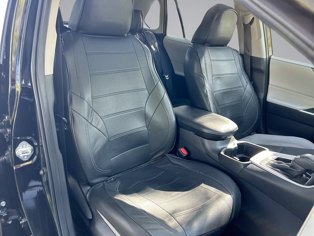 Used 2025 Toyota RAV4 XLE w/ Convenience Package FWD image 31