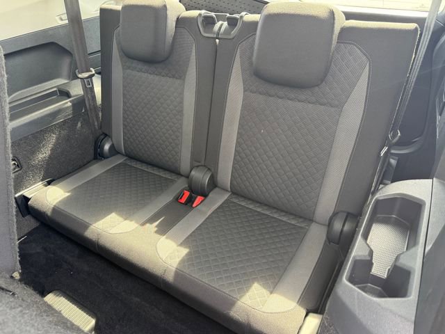 Used 2018 Volkswagen Tiguan S FWD image 16