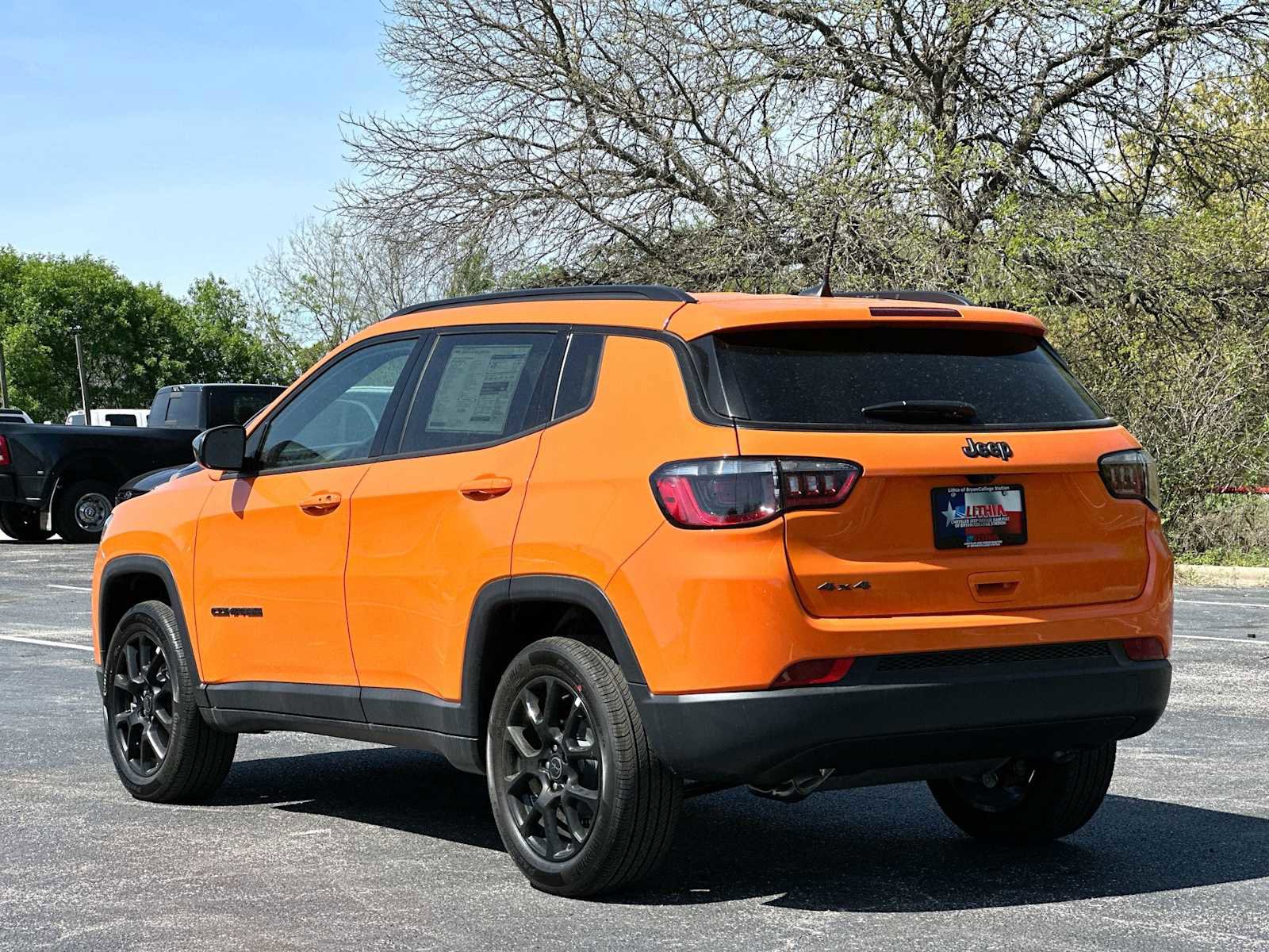 New 2026 Jeep Compass Latitude image 13