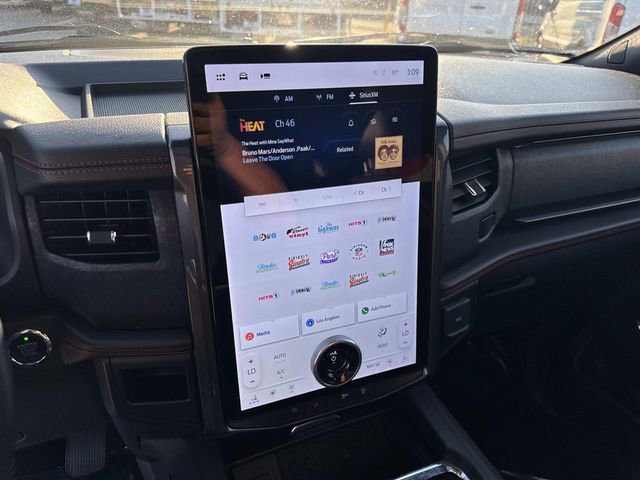 Used 2022 Ford Expedition Max Limited image 27