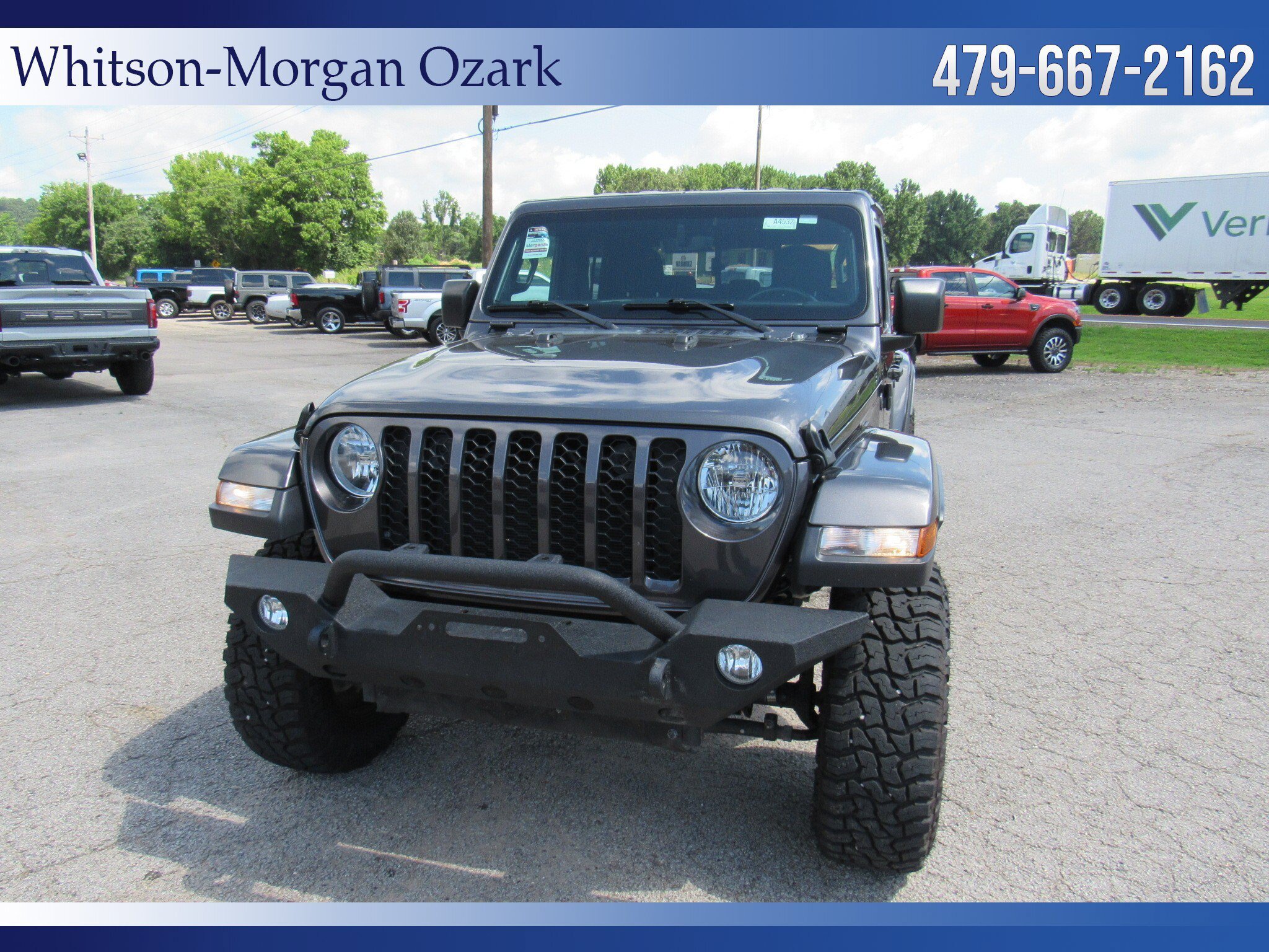 Used 2022 Jeep Gladiator Sport AWD/4WD image 2
