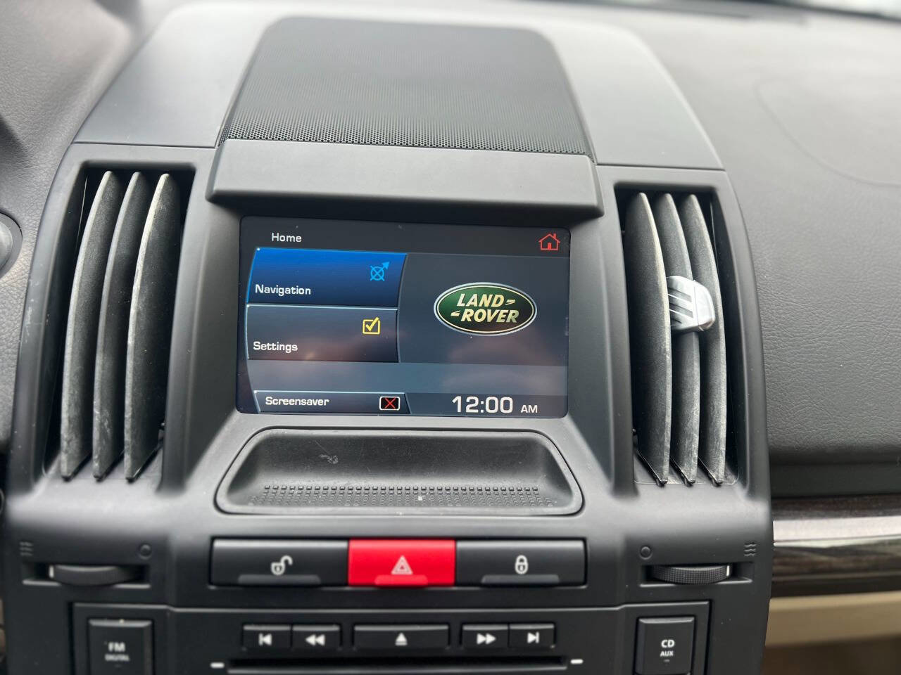 Used 2011 Land Rover LR2 HSE LUX image 18