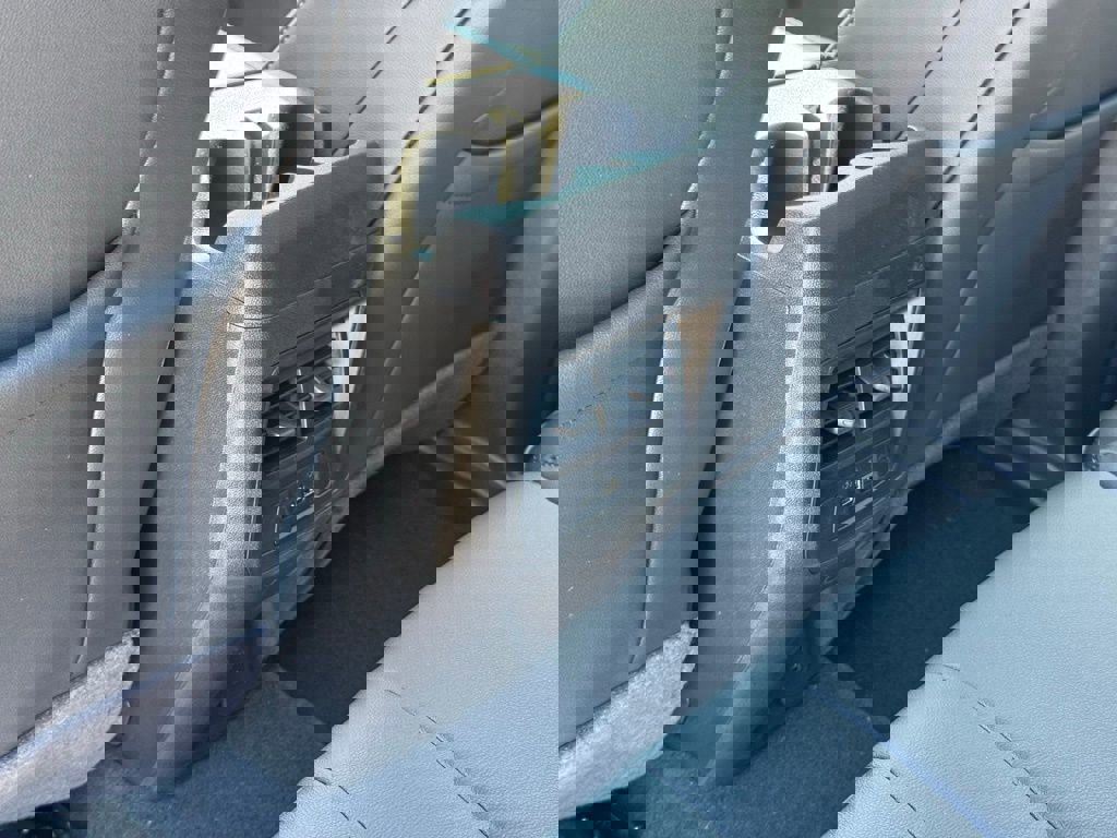 New 2025 GMC Canyon Elevation w/ Convenience Package image 24