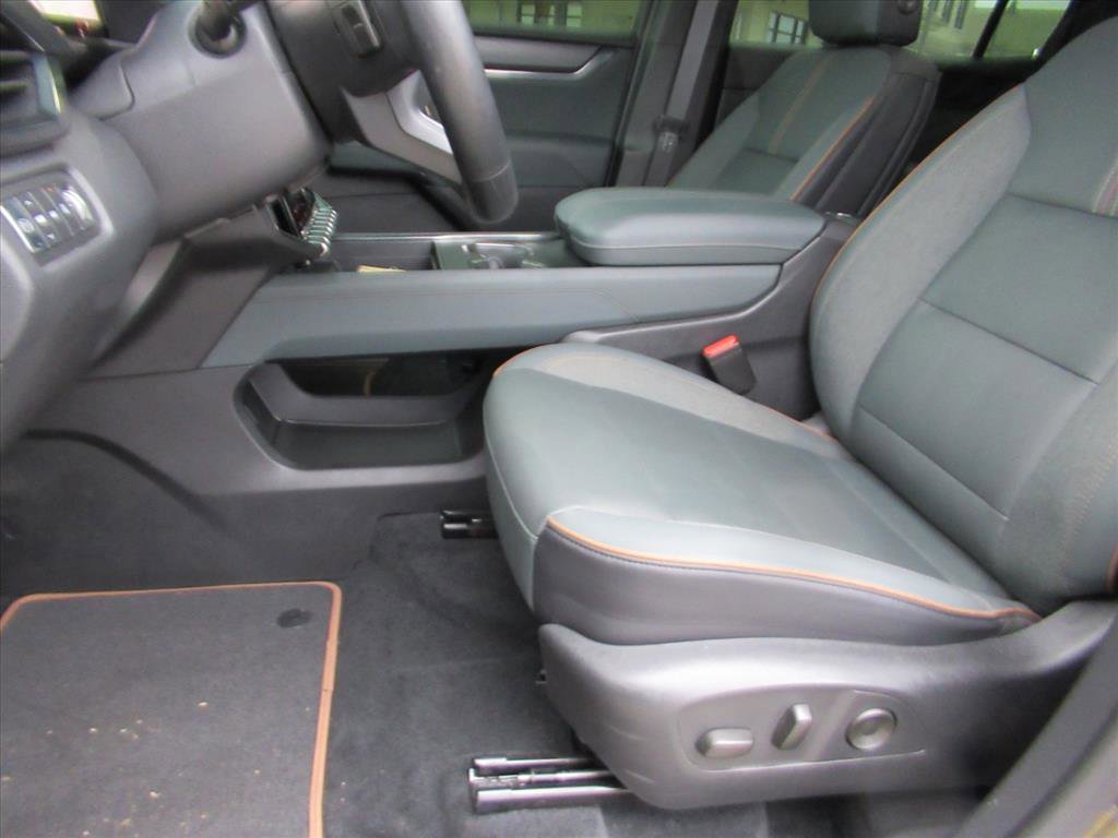 Used 2025 GMC Acadia AT4 AWD/4WD image 17