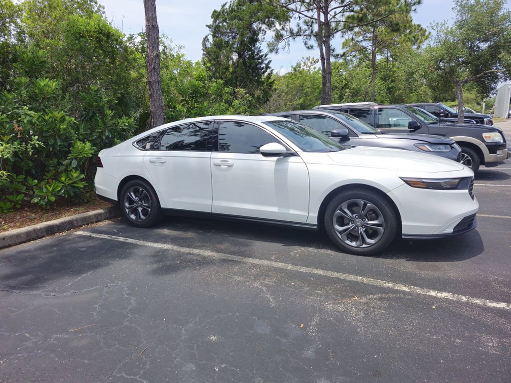 Used 2023 Honda Accord EX image 2