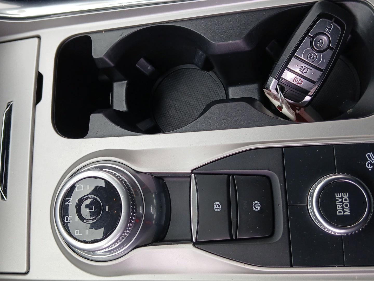 Used 2023 Ford Explorer XLT w/ Equipment Group 202A image 18