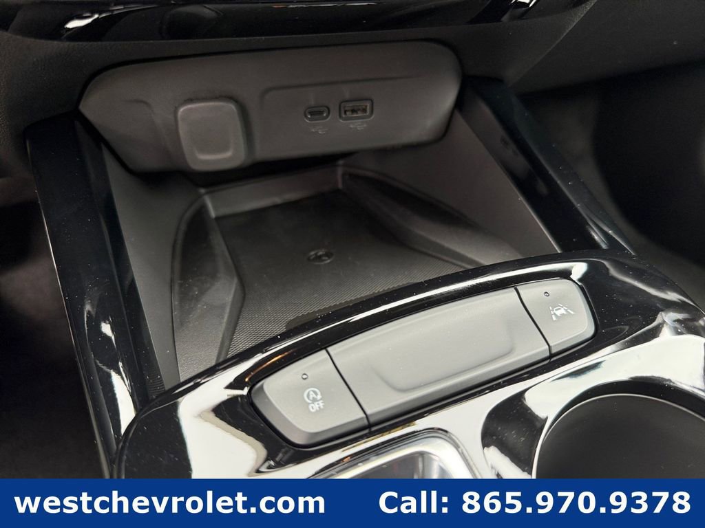 New 2026 Chevrolet Trax RS w/ Sunroof Package FWD image 20