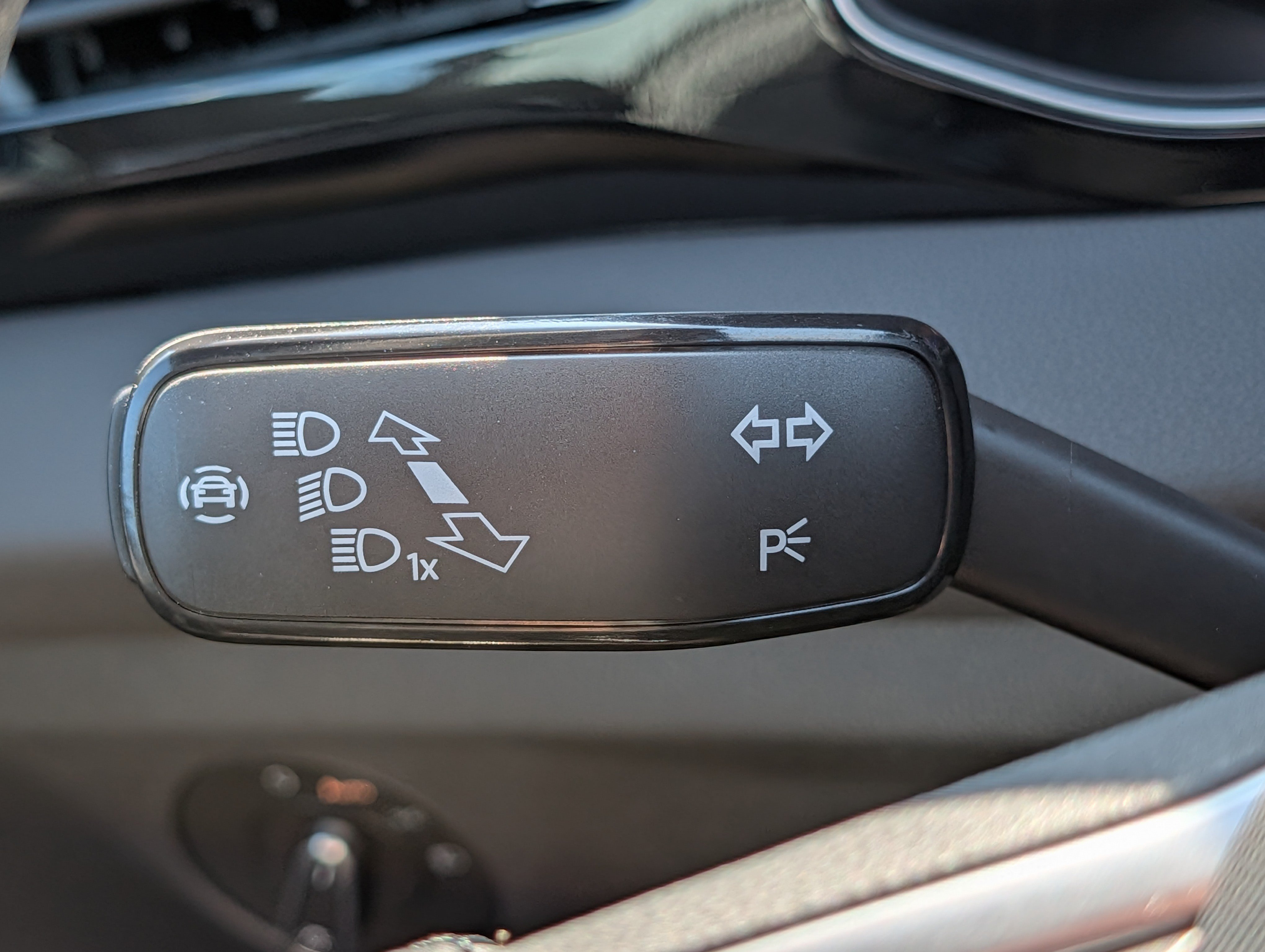 Used 2025 Volkswagen Jetta Sport FWD image 30