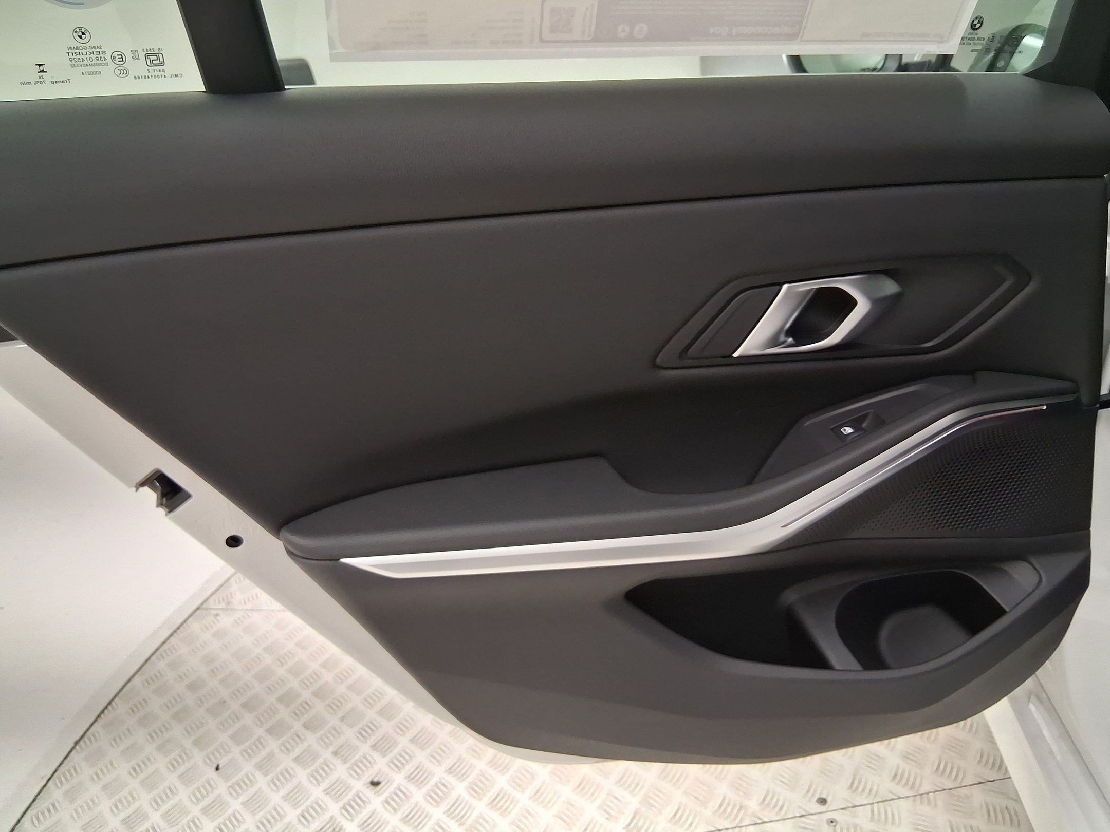 New 2026 BMW 330i Sedan w/ Convenience Package RWD image 91
