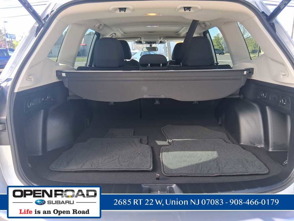 Used 2023 Subaru Forester Premium AWD/4WD image 9