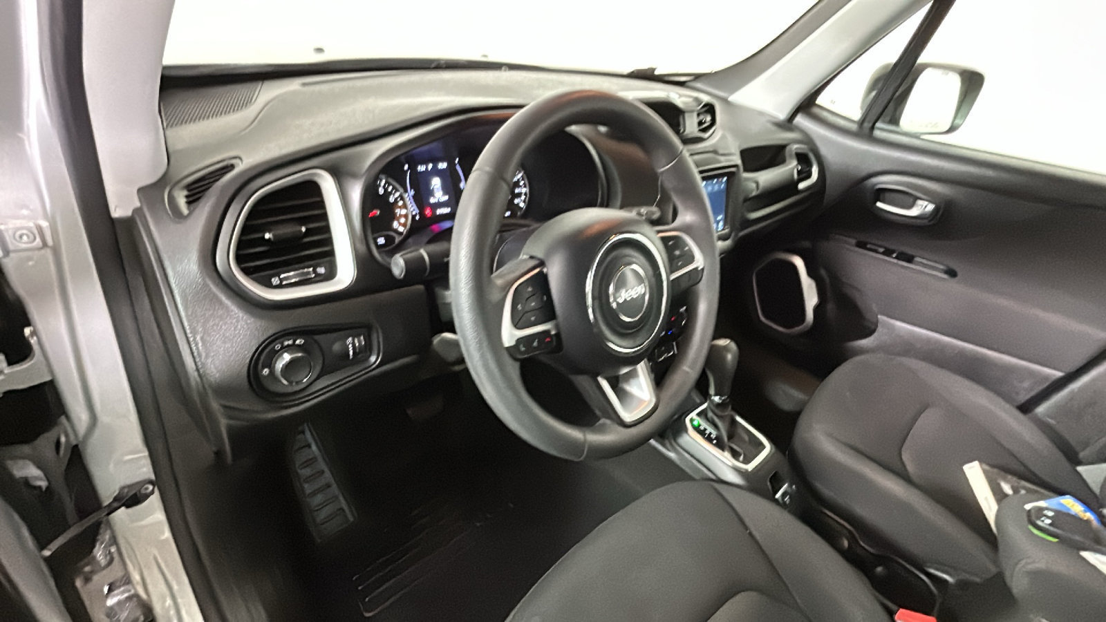 Used 2021 Jeep Renegade Sport AWD/4WD image 15