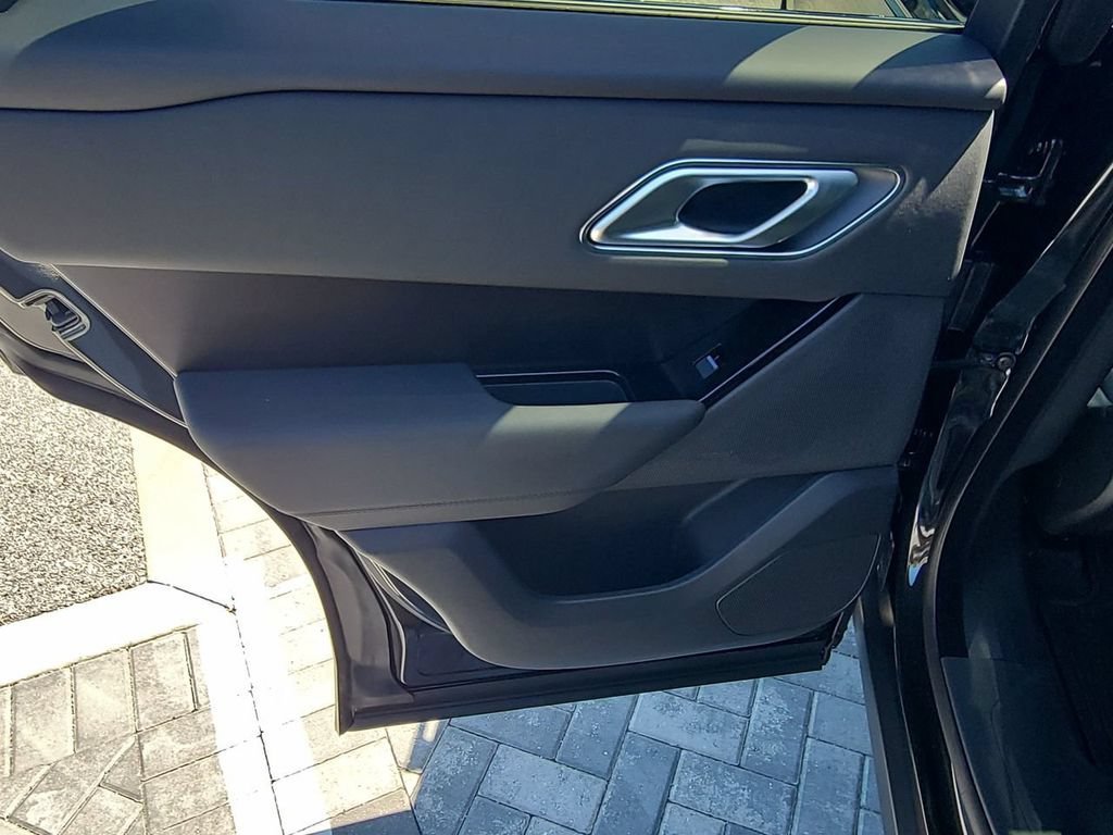 New 2026 Land Rover Range Rover Velar Dynamic SE AWD/4WD image 22