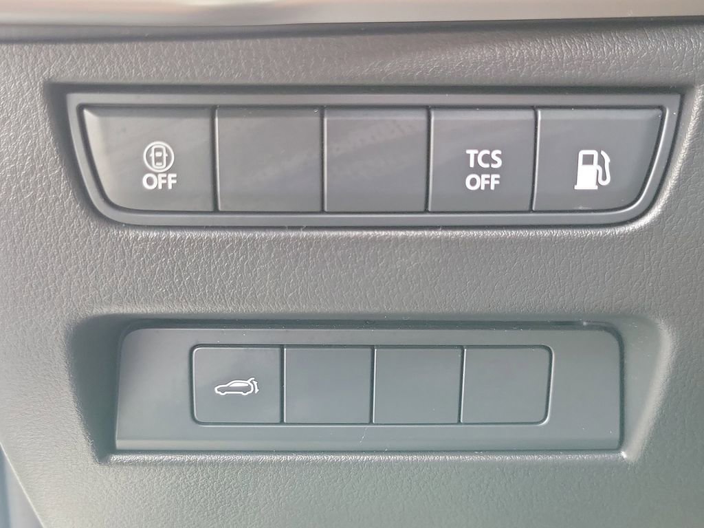 Certified 2024 MAZDA CX-90 Plug-In Hybrid w/ Preferred AWD/4WD image 15