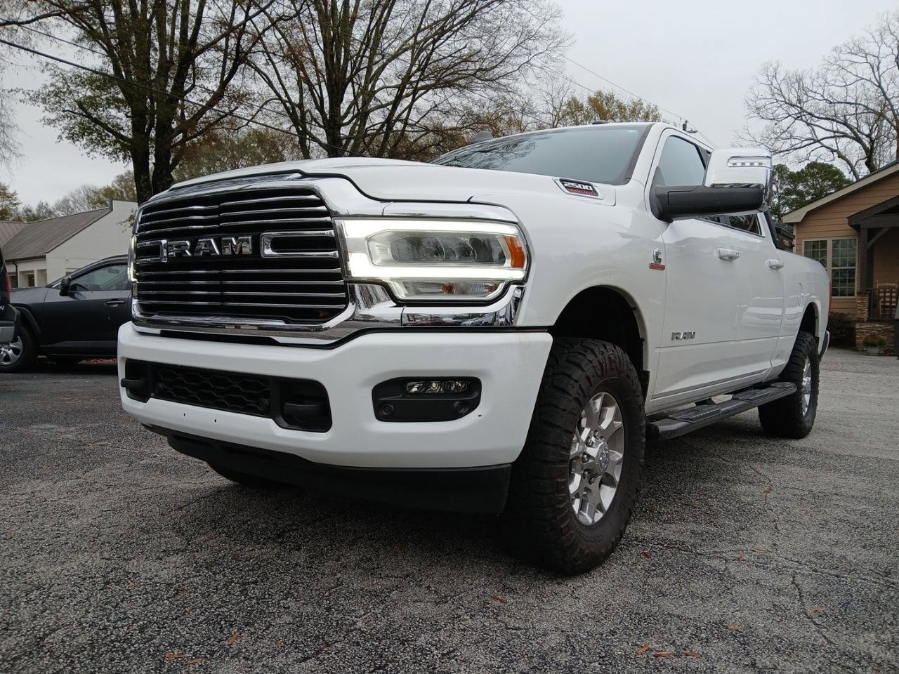 Used 2024 RAM 2500 Laramie w/ Safety Group AWD/4WD image 2