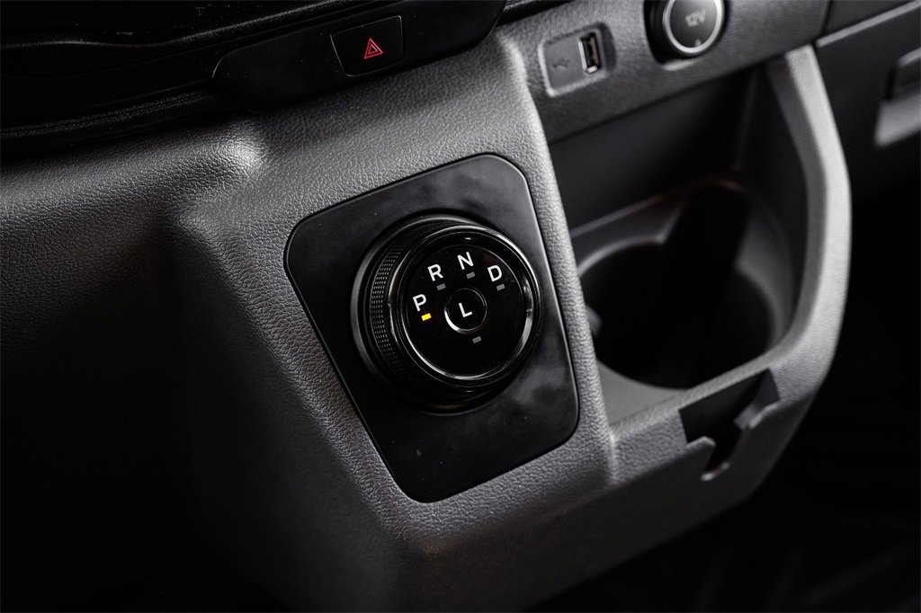 Used 2022 Ford E-Transit 148 High Roof Extended image 22