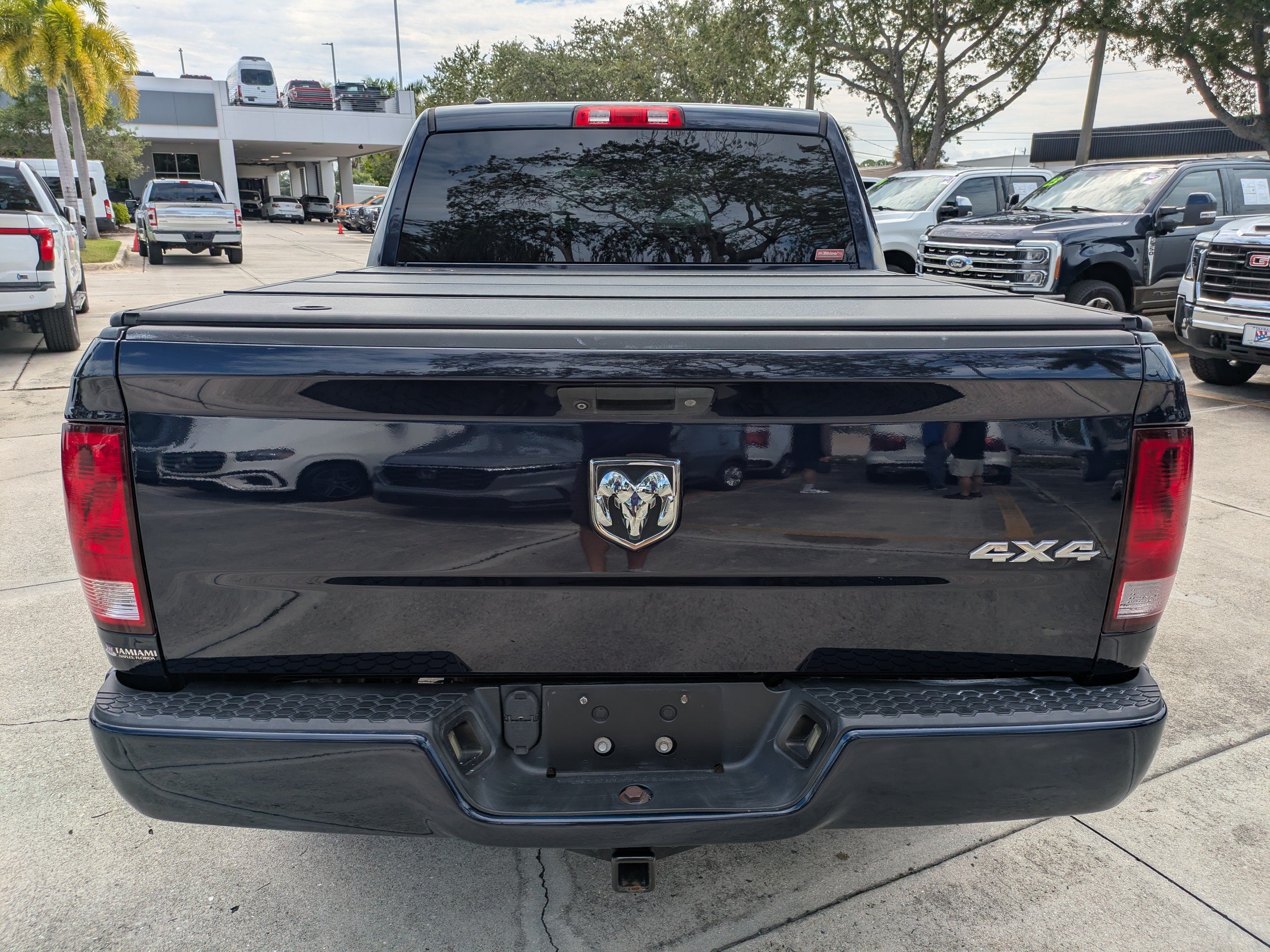 Used 2018 RAM 1500 Express w/ Express Value Package AWD/4WD image 5