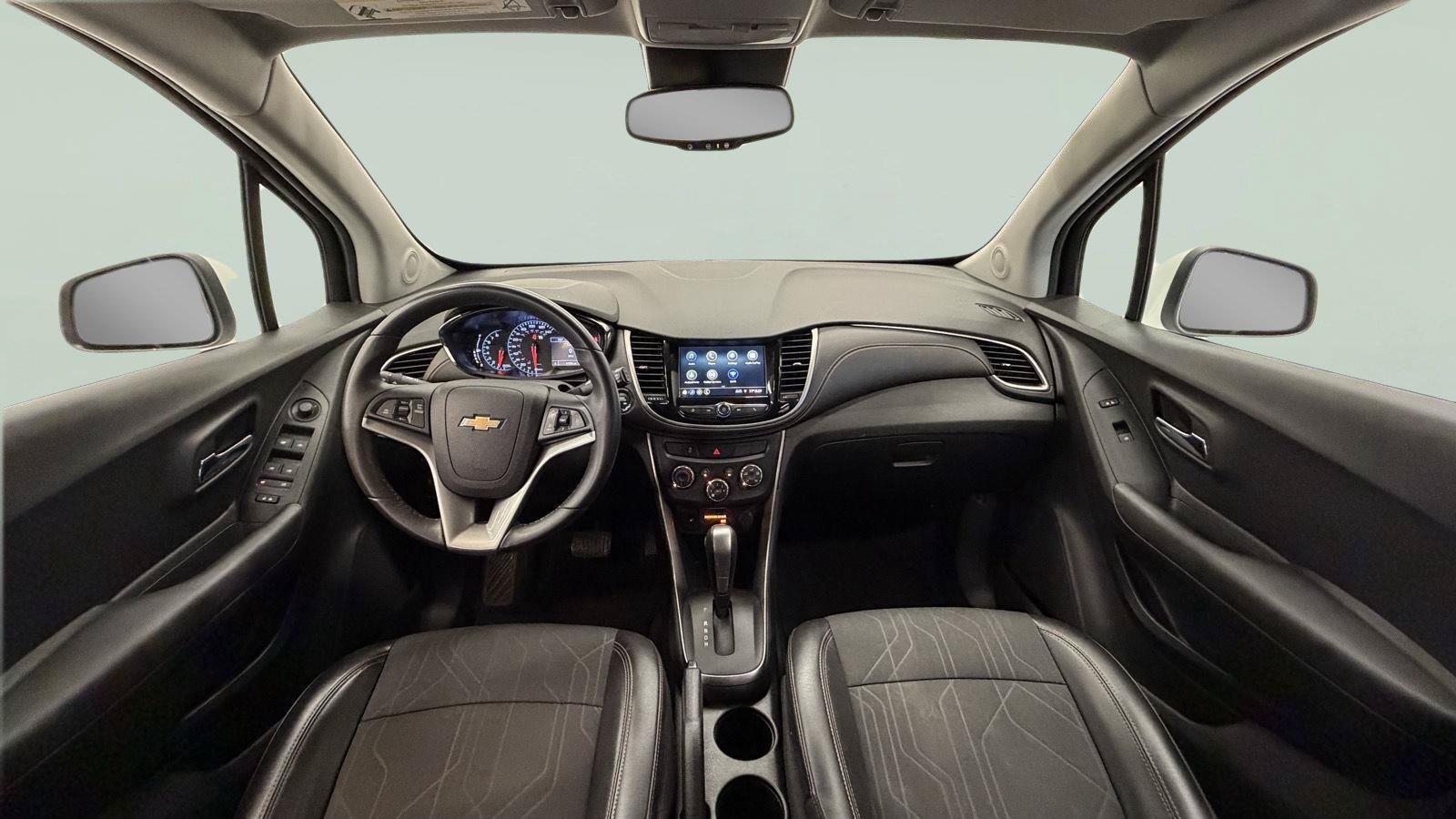 Used 2019 Chevrolet Trax LT w/ LT Convenience Package FWD image 26