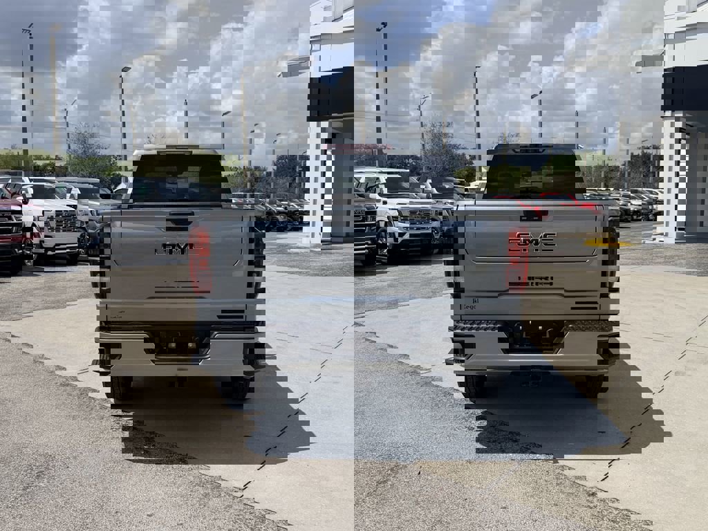 New 2026 GMC Sierra 1500 Elevation w/ LPO, Elevation Black Package image 6