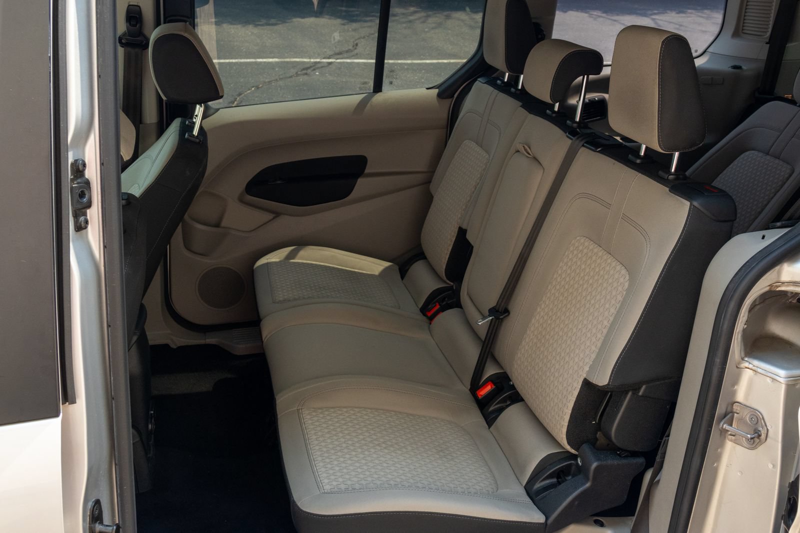 Used 2022 Ford Transit Connect XLT FWD image 3