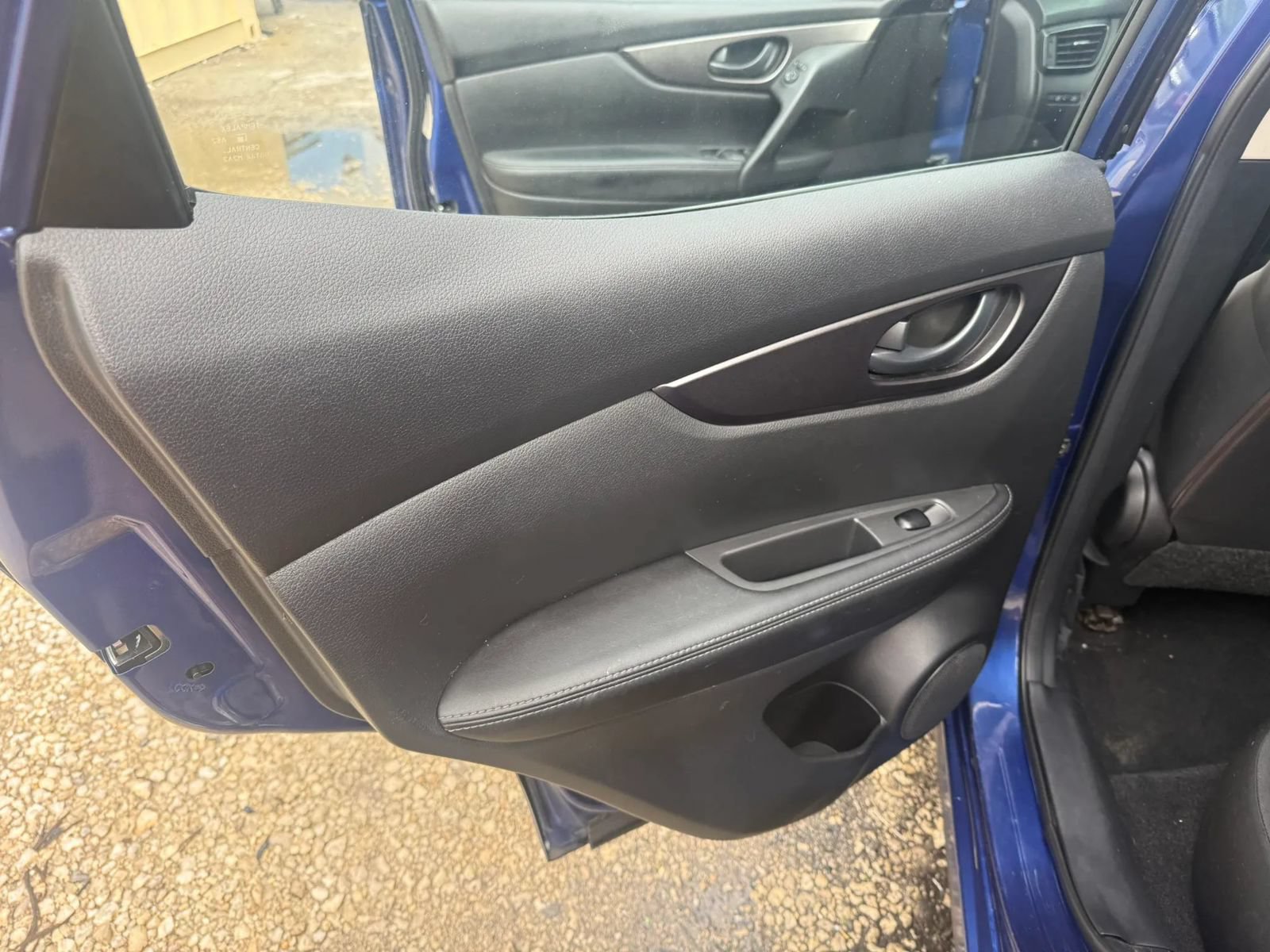 Used 2018 Nissan Rogue Sport S FWD image 7
