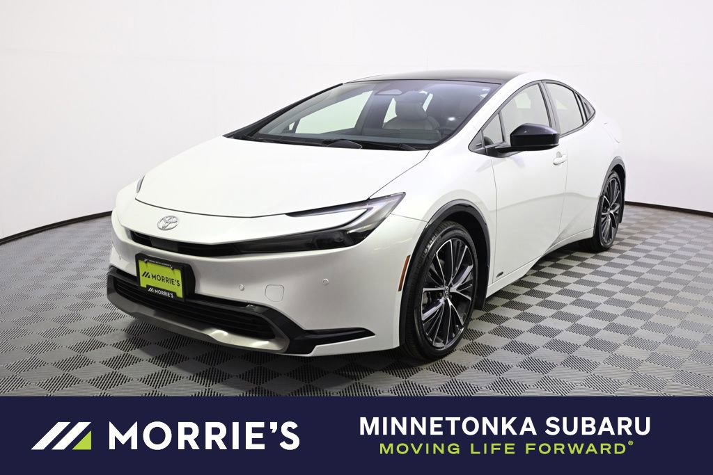 Used 2024 Toyota Prius XLE image 1