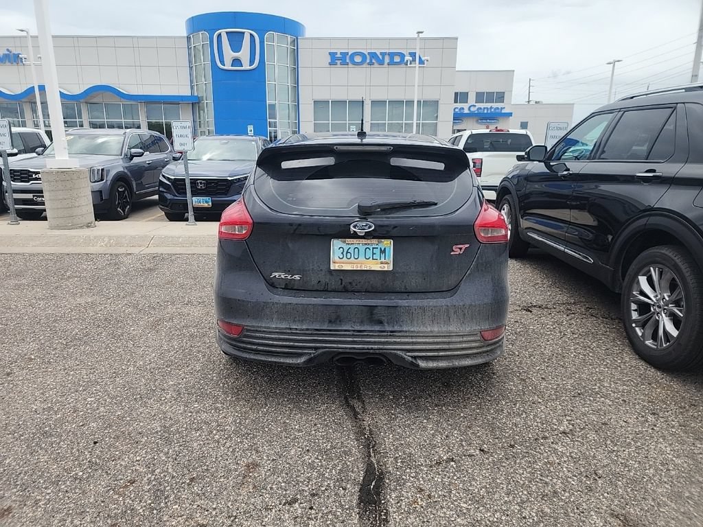 Used 2018 Ford Focus ST FWD image 8