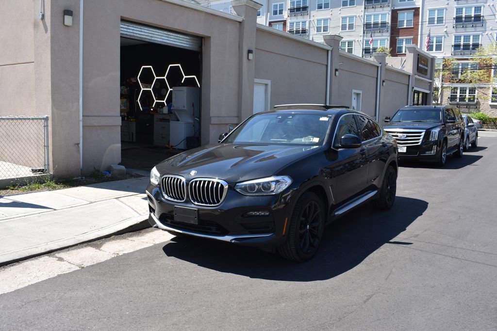 Used 2020 BMW X4 xDrive30i w/ Premium Package AWD/4WD image 2